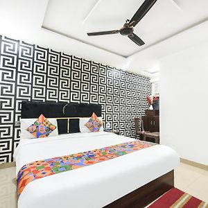 Fabhotel The Royal Residency